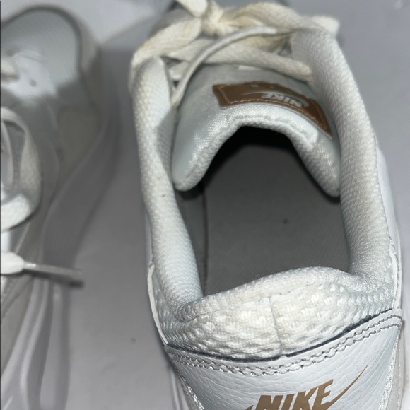 Nike Air size 9 like New - Picture 7 of 12
